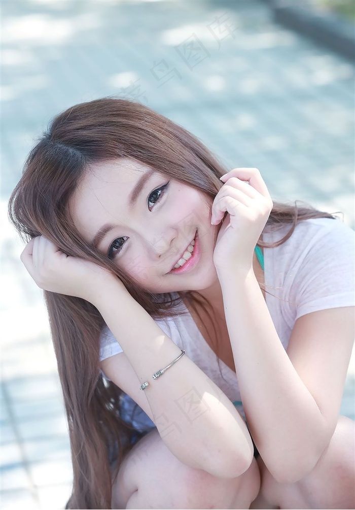 邻家女孩黄琳清纯写真美女图片