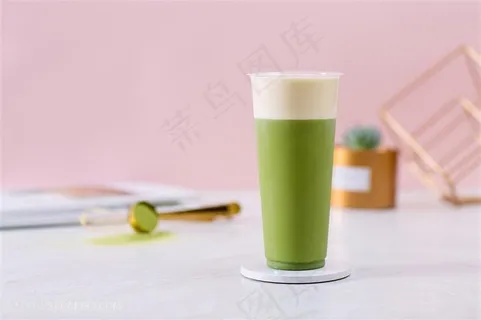 绿茶奶盖奶茶饮料图片 绿茶奶盖奶茶饮料图片