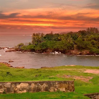 海边小岛夕阳美景