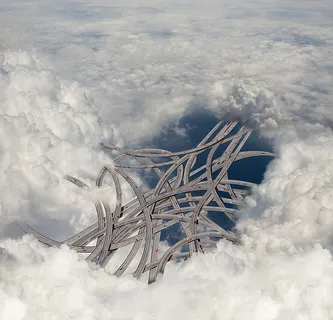 云雾 奇观 奇景 美景 公路 鸟瞰公路  云山雾海  高空 摄影图