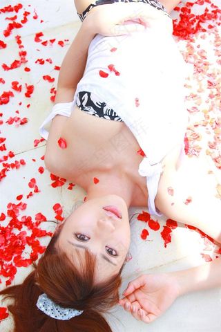 时尚日本美女图片高清