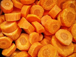 切开的胡萝卜图片