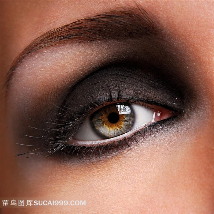 美女清透眼睛眼影图片下载