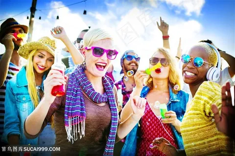 开心庆祝的人物高清图片