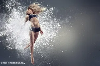 喷溅水花与性感美女高清图片