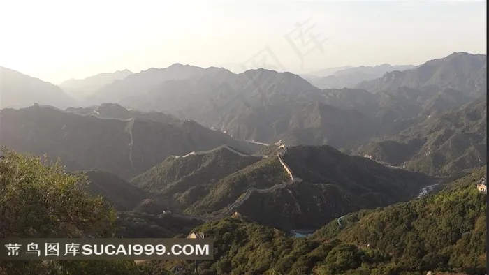 万里长城 山峰叠起
