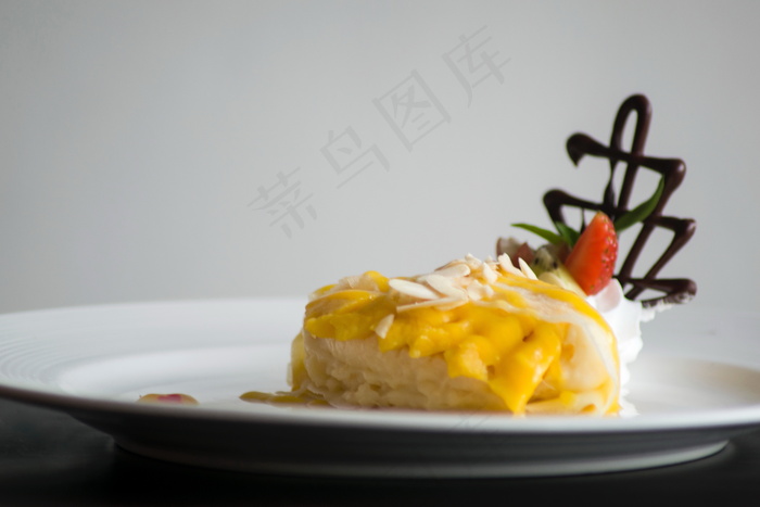 芒果奶油蛋糕图片