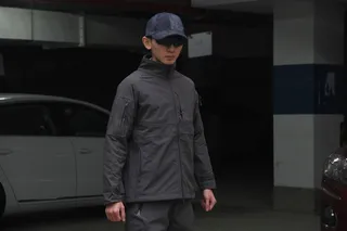 军迷风特工造型男士人物汽车