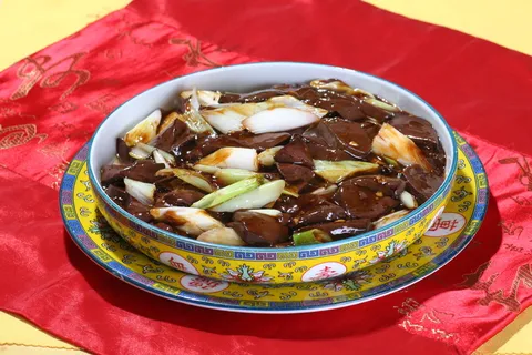 葱白烧鸭血 (1)