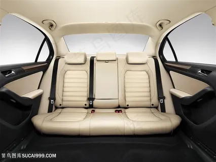 汽车内的后座展开图 汽车内的后座展开图