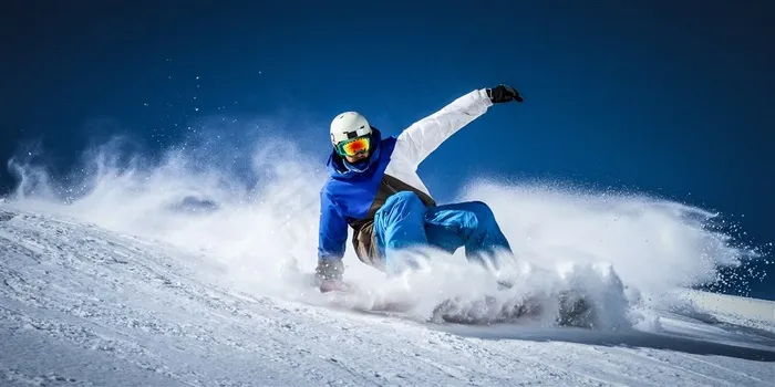 雪山滑雪图片