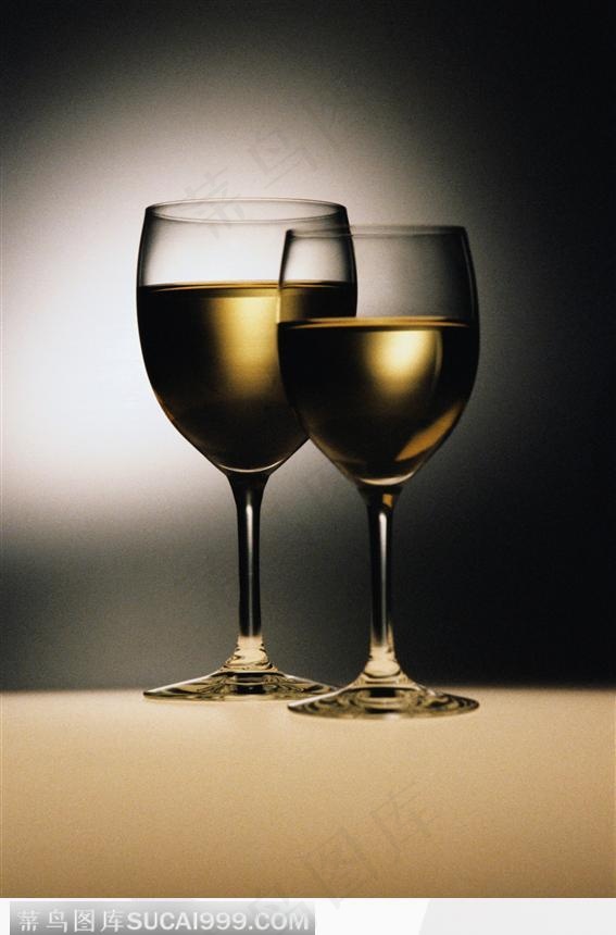 两杯酒