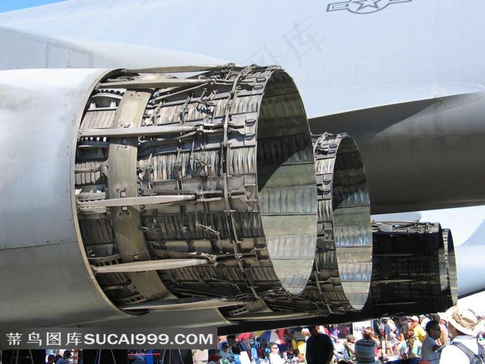轰炸机尾喷口特写
