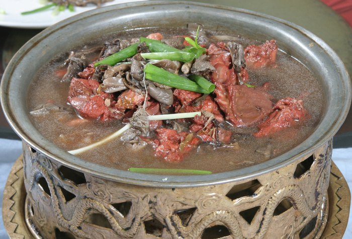 农家苔蘑兔