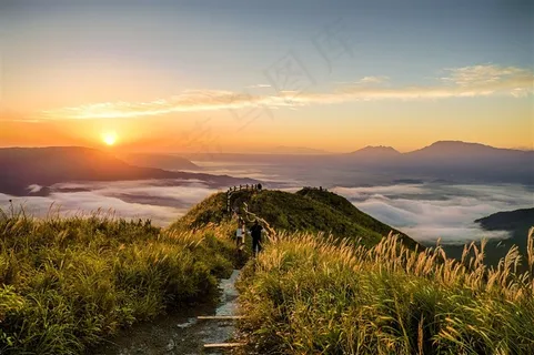 日落中的山水风景图片 日落中的山水风景图片