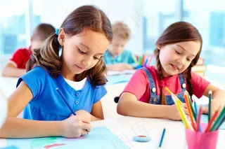 上课学习的儿童素材