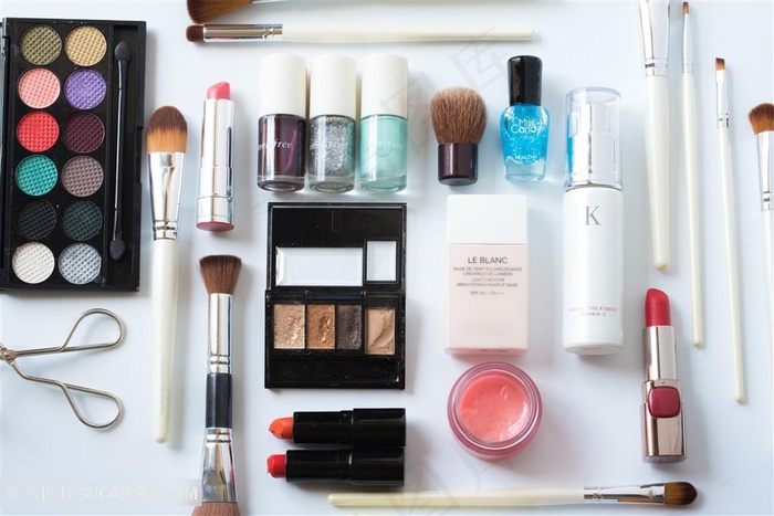 彩妆化妆品排列