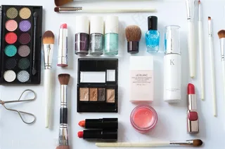 彩妆化妆品排列