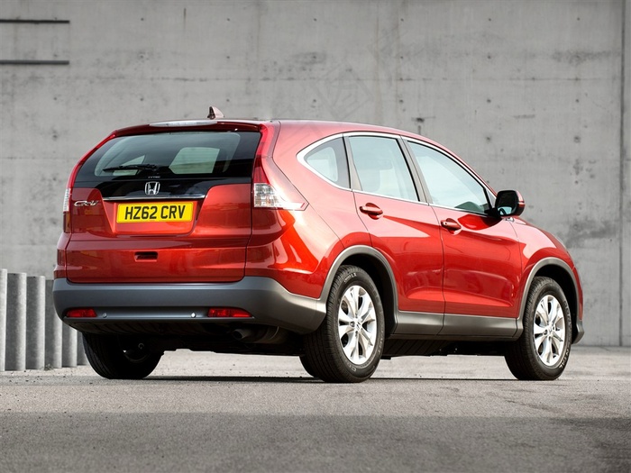 红色本田CRV城市越野车