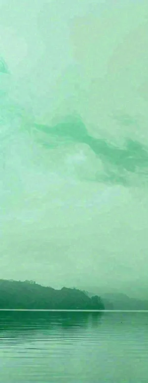 中国风绿色唯美已经云海河湖竹子，水面倒影