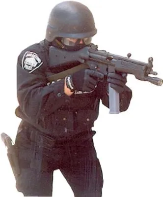 特警 PNG免抠(332x400)