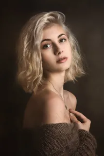 金色短发露肩欧美美女肖像艺术写真图片素材 金色短发露肩欧美美女肖像艺术写真图片素材