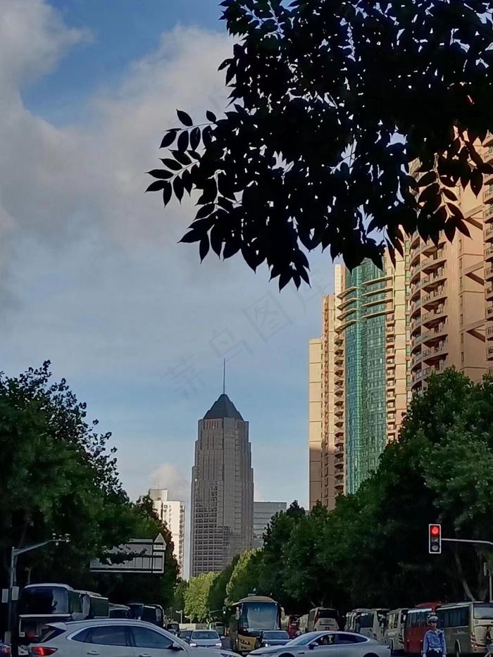 蓝色上海外滩街道高清图