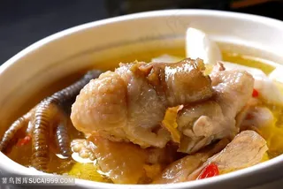 山药炖土鸡的美食图片