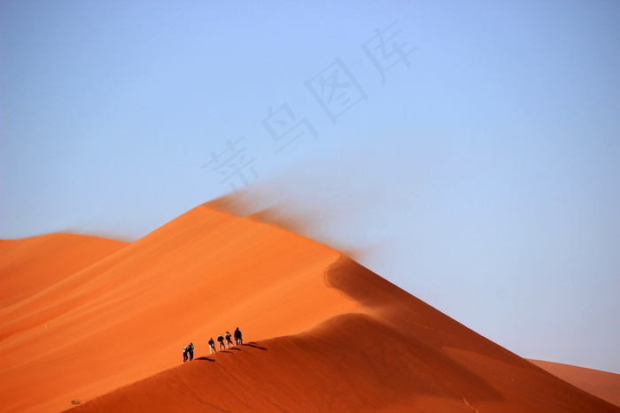沙漠探险图片