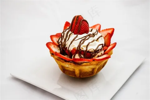 美味草莓冰淇淋壁纸 美味草莓冰淇淋壁纸