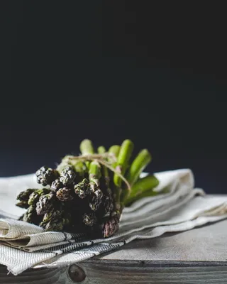 绿色新鲜芦笋图片