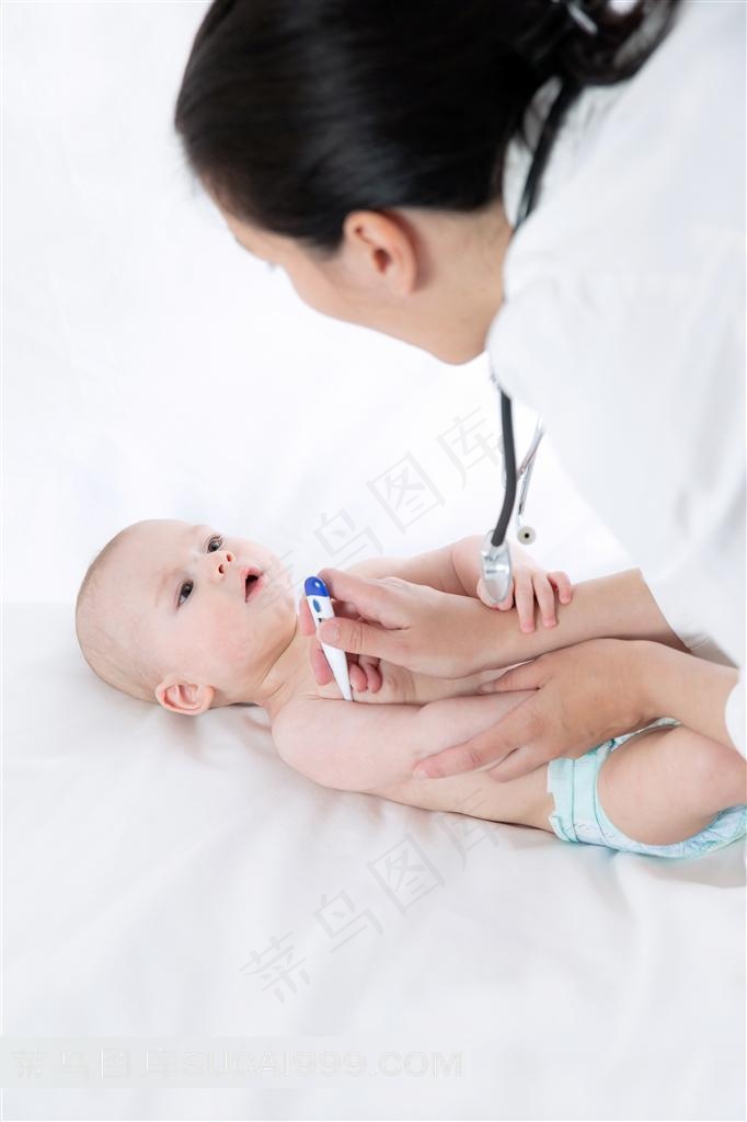 医生和婴儿系列 - 正在让医生看病的可爱宝宝