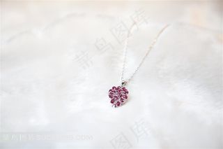 高清的珠宝项链