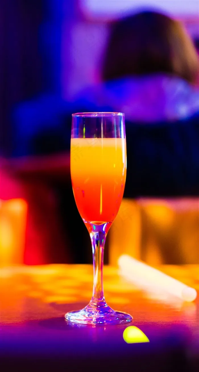 酒吧里的鸡尾酒