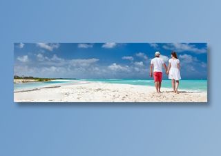 海滩度假的情侣