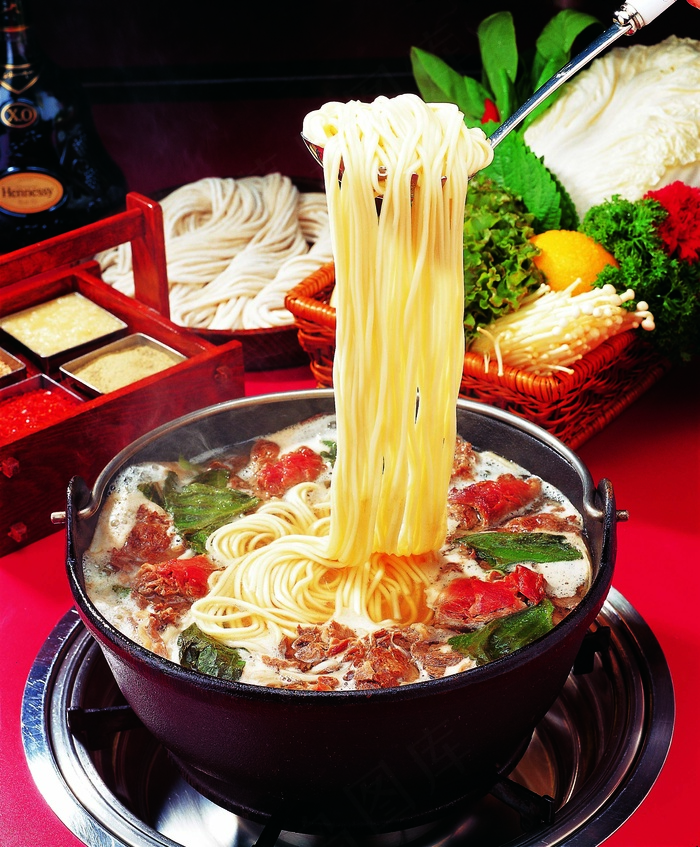  韩式牛肉火锅面