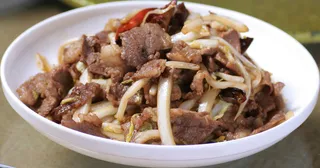 柴猪肉炒娃娃菜-美食乡新店