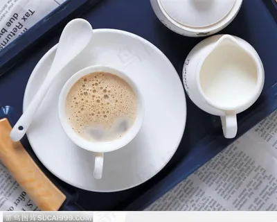 乳白色咖啡