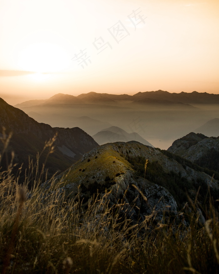 云海山脉风景图片