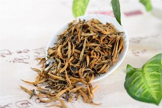 浓厚金丝红茶高清图