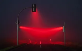 红色交通信号灯图片