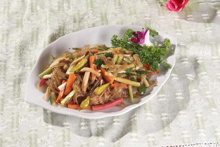 菜根香粉条15元