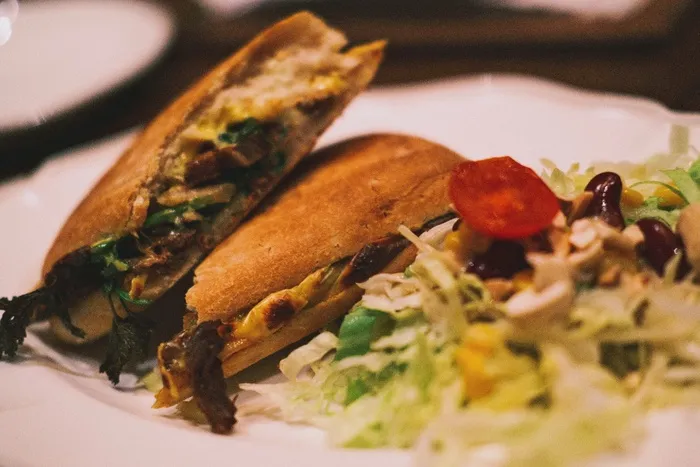 黄色美味汉堡摄影素材 黄色美味汉堡摄影素材