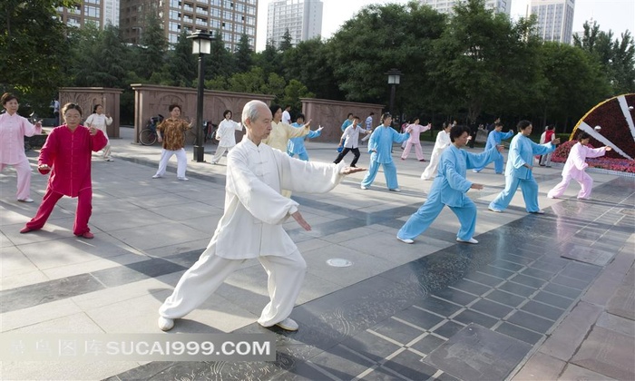 老年人锻炼图片