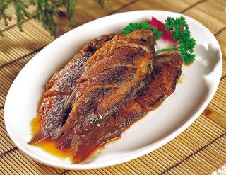 0711c-136酱香鲫鱼