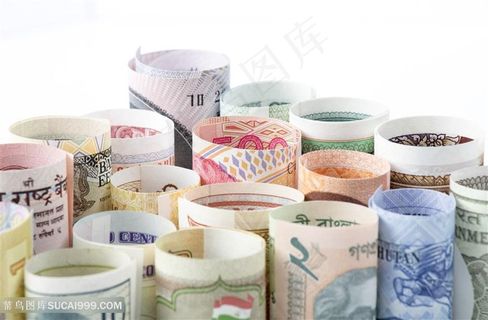 一卷一卷的外币钞票