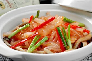 煲类火锅川菜特色菜鲜菌鹿筋煲