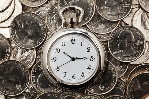 怀表与硬币高清图片