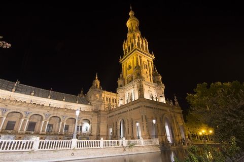 欧式建筑夜景宫殿