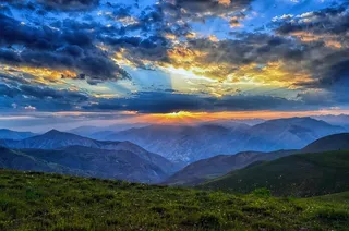 冬天雪山背景风景